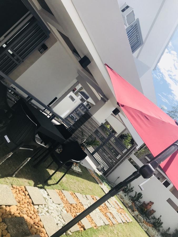 Hillary Timog Park Homes Angeles Bagian luar foto