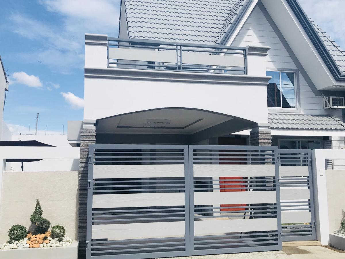 Hillary Timog Park Homes Angeles Bagian luar foto