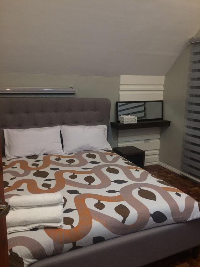 Hillary Timog Park Homes Angeles Bagian luar foto