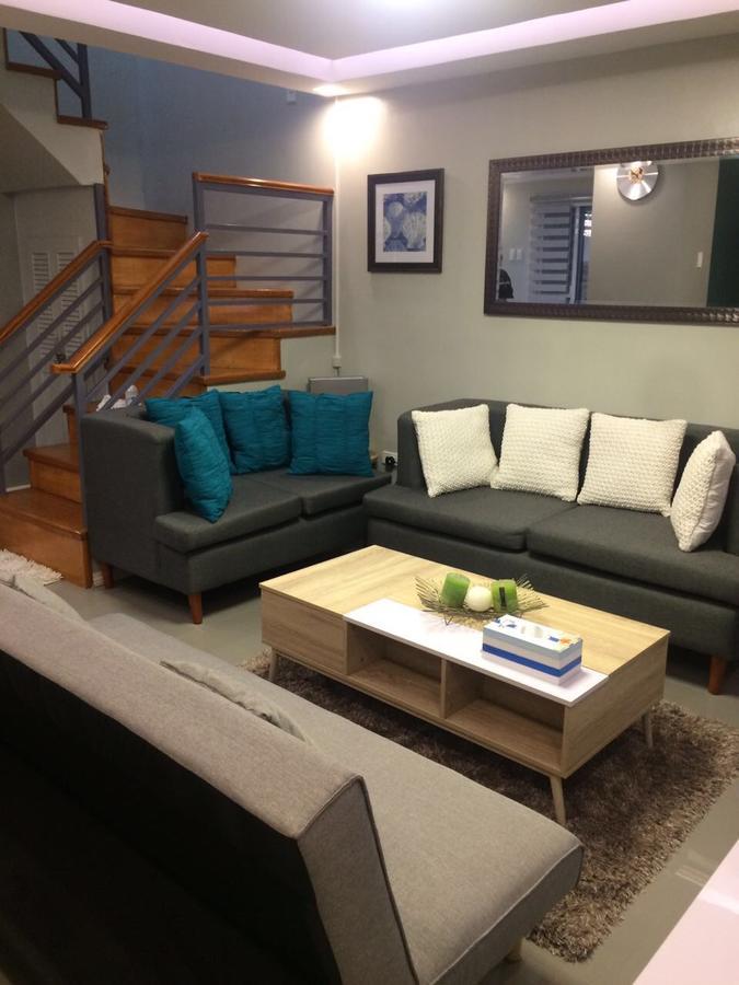 Hillary Timog Park Homes Angeles Bagian luar foto
